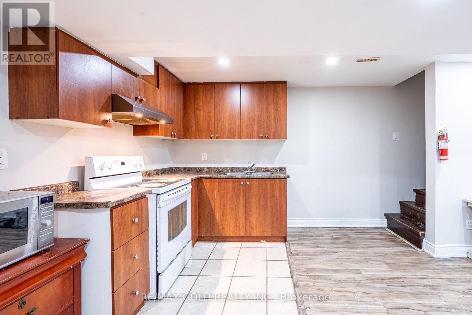 32 Heddon Court, Brampton, Ontario  L6Z 4H2 - Photo 26 - W12744872