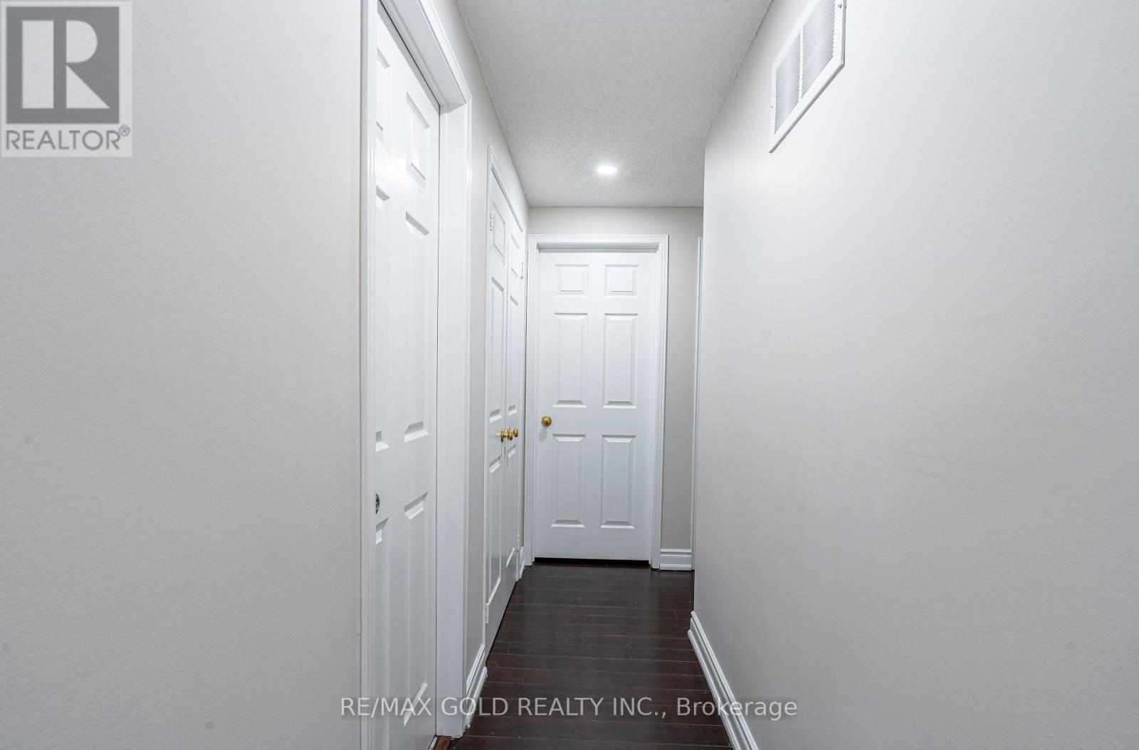 32 Heddon Court, Brampton, Ontario  L6Z 4H2 - Photo 23 - W12744872