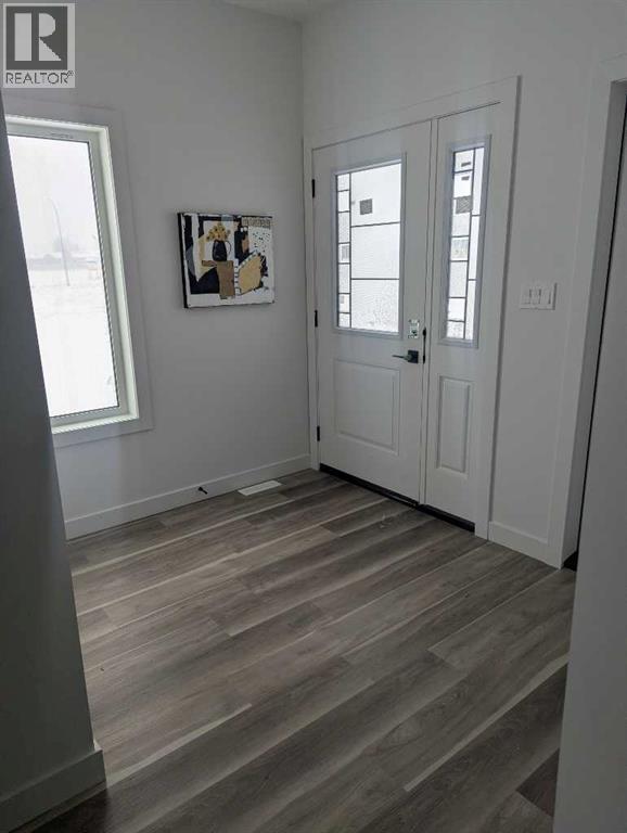 62 Sunwood Crescent Sw, Medicine Hat, Alberta  T1B 0R5 - Photo 3 - A2261685