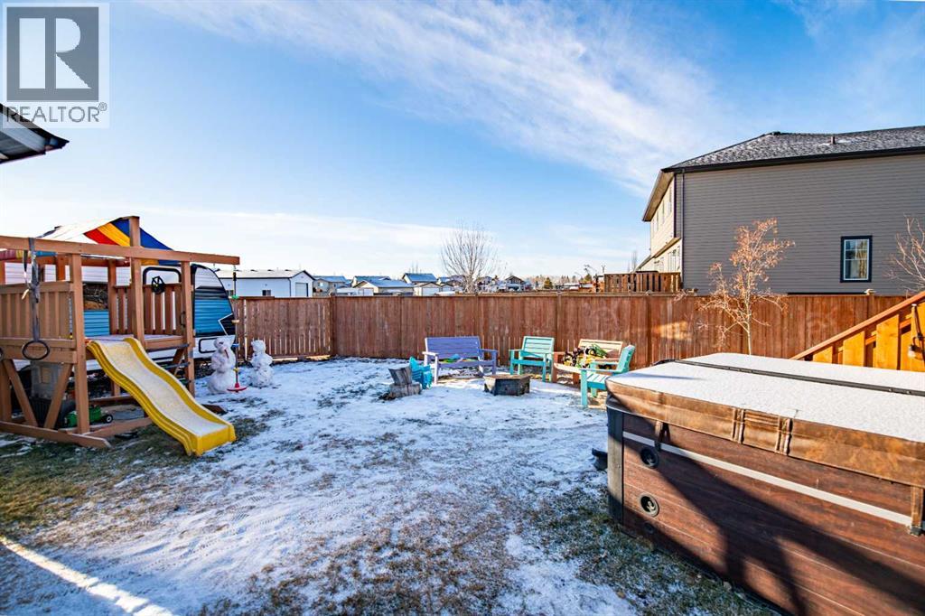25 Hawthorn Place, Sylvan Lake, Alberta  T4S 0S2 - Photo 35 - A2278209