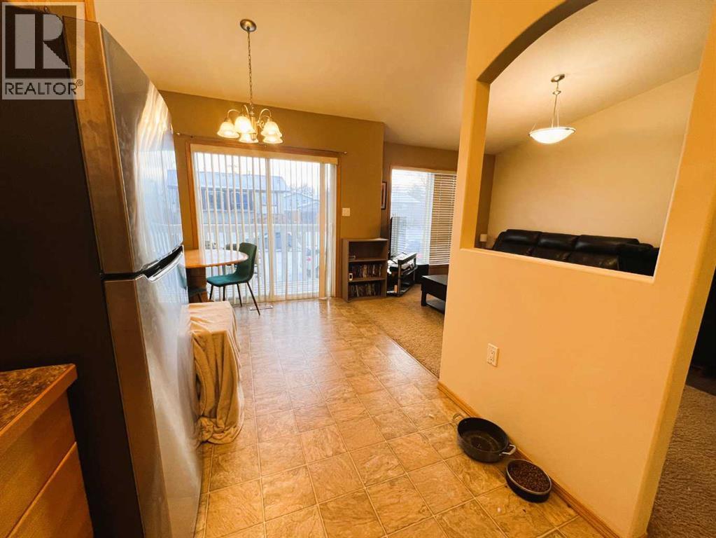 492 Hilton Crescent Ne, Medicine Hat, Alberta  T1C 1E5 - Photo 6 - A2281139