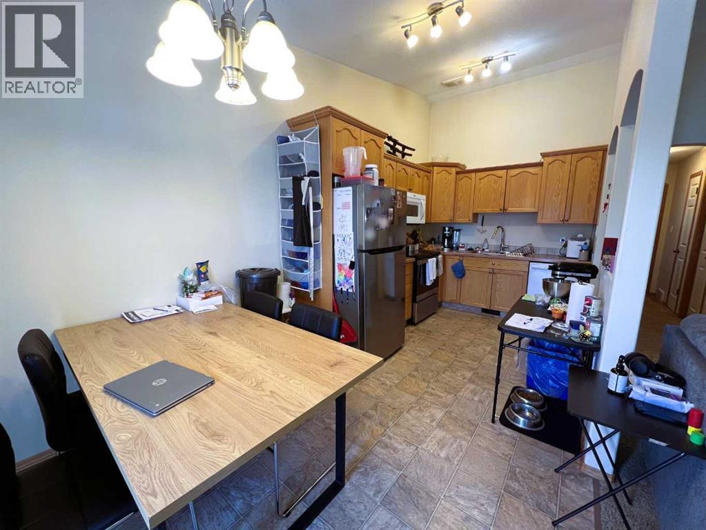 494 Hilton Crescent Ne, Medicine Hat, Alberta  T1C 1E5 - Photo 6 - A2281438