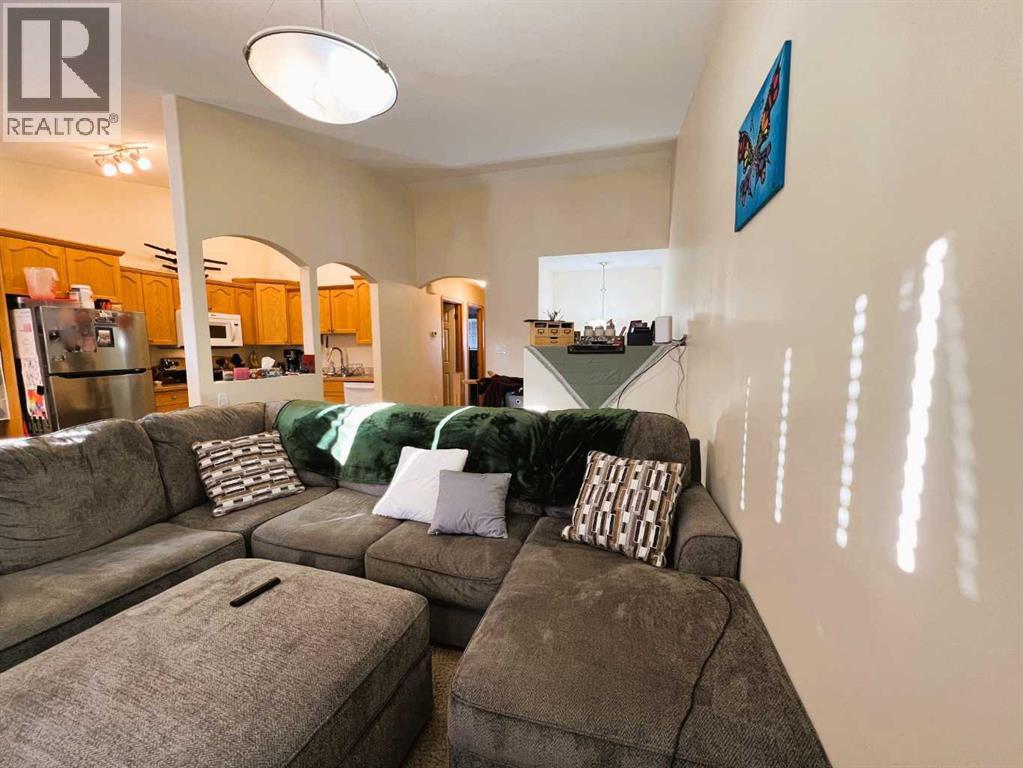 494 Hilton Crescent Ne, Medicine Hat, Alberta  T1C 1E5 - Photo 8 - A2281438