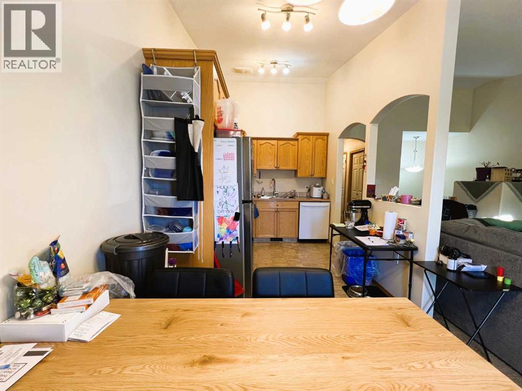 494 Hilton Crescent Ne, Medicine Hat, Alberta  T1C 1E5 - Photo 7 - A2281438