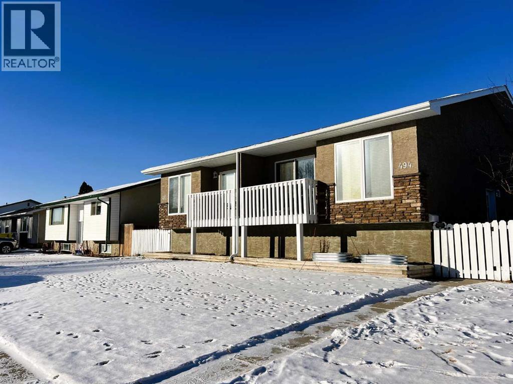 494 Hilton Crescent NE, Medicine Hat, Alberta