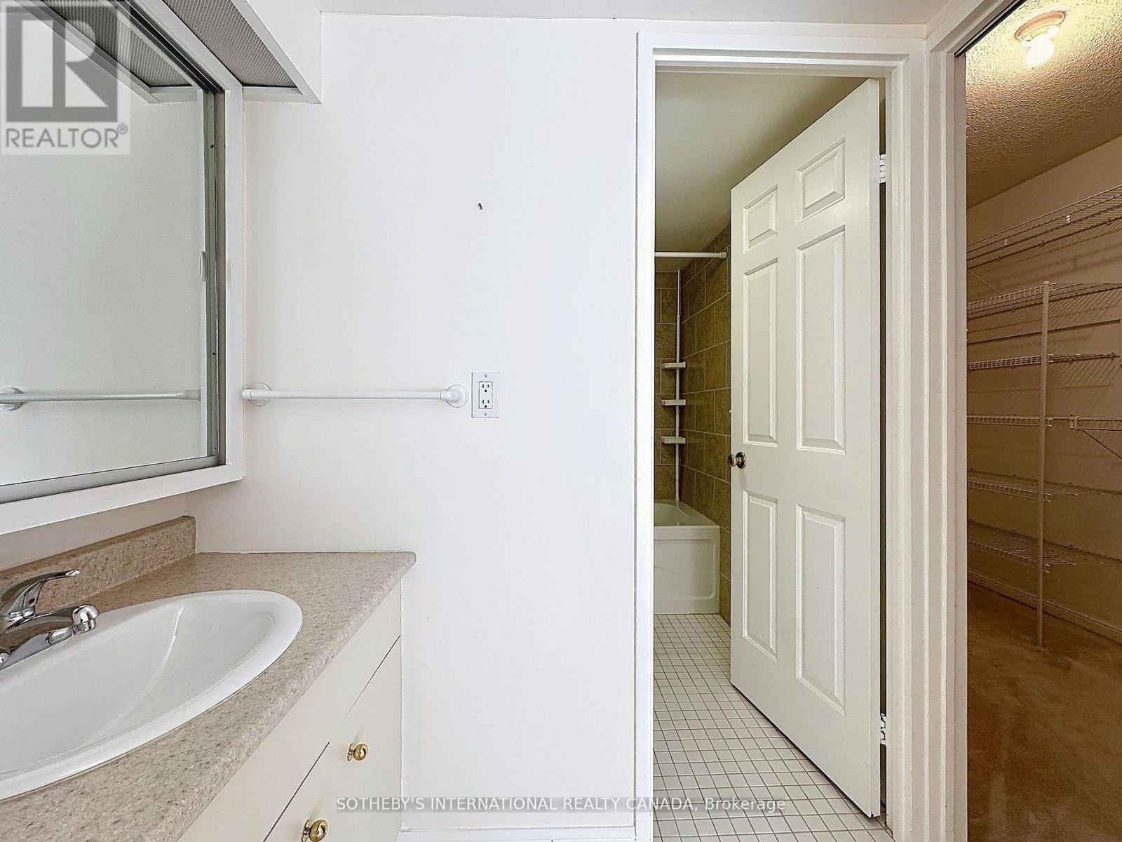 204 - 245 The Donway W, Toronto, Ontario  M3B 3M2 - Photo 14 - C12749182