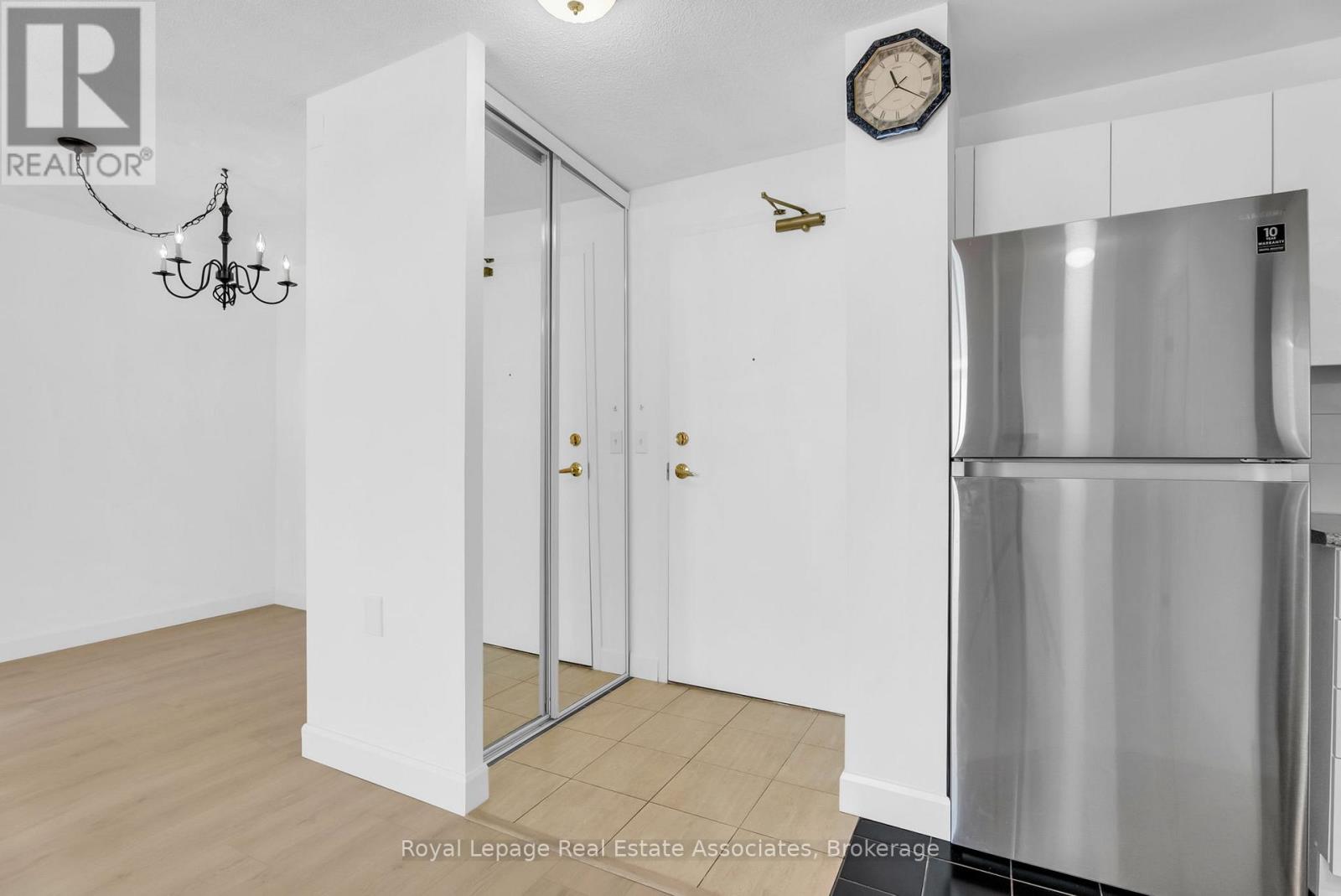 501 - 555 Wilson Heights Boulevard, Toronto, Ontario  M3H 6B5 - Photo 3 - C12749244