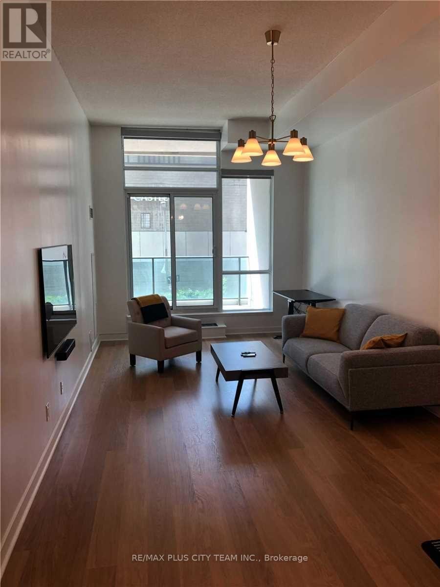 215 - 33 Bay Street, Toronto, Ontario  M5J 2Z3 - Photo 2 - C12749256