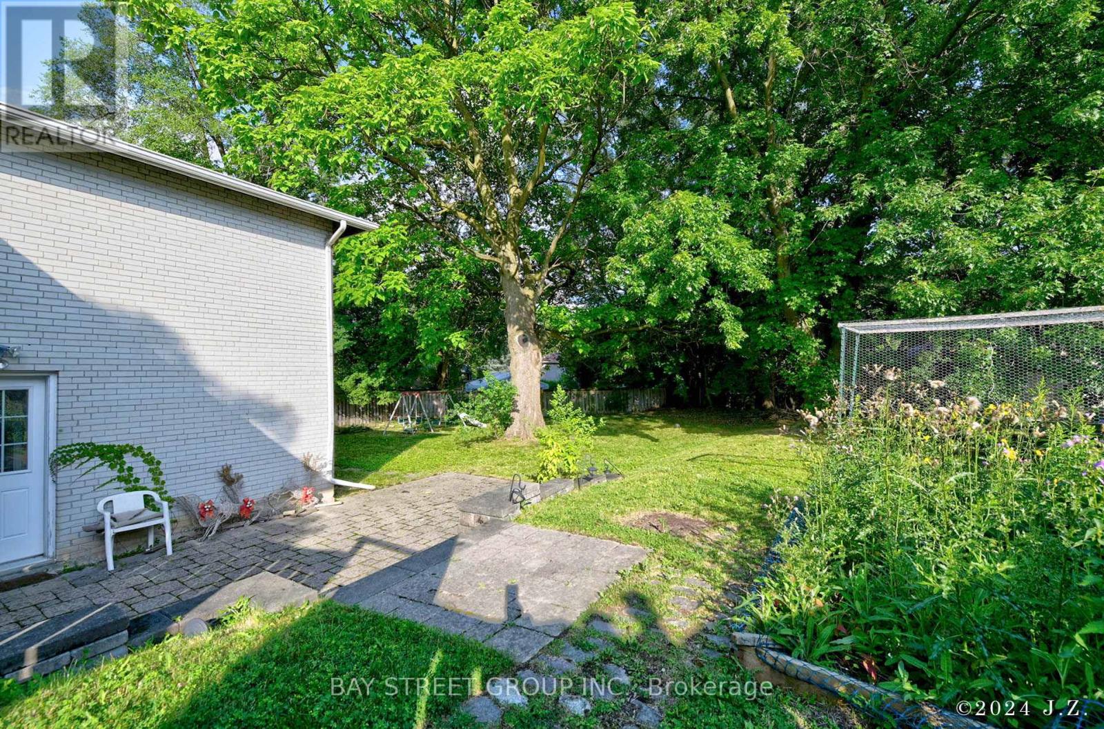 67 Grove Park Crescent, Toronto, Ontario  M2J 2C7 - Photo 22 - C12749274