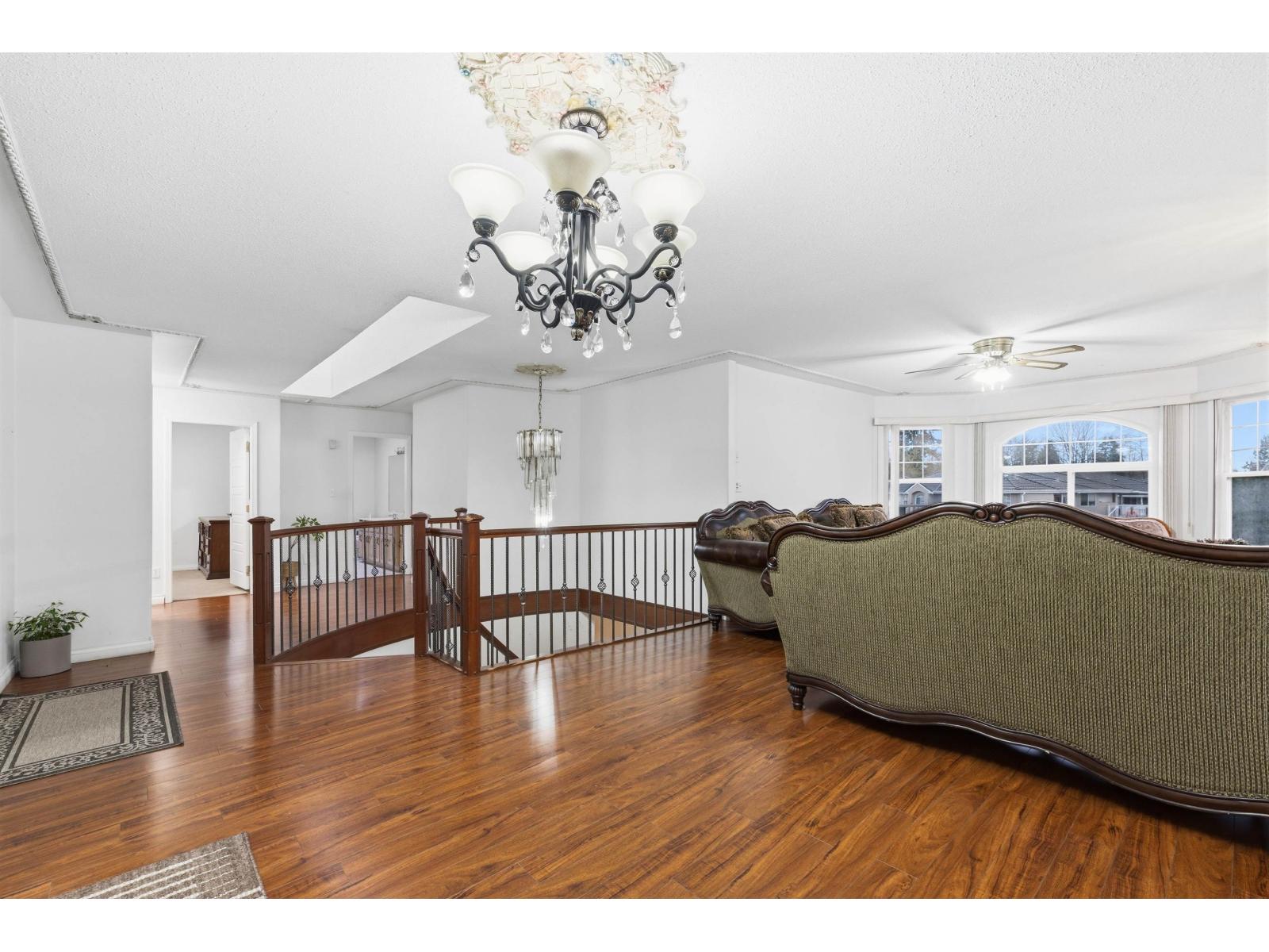 7076 122a Street, Surrey, British Columbia  V3W 4Z8 - Photo 6 - R3081676