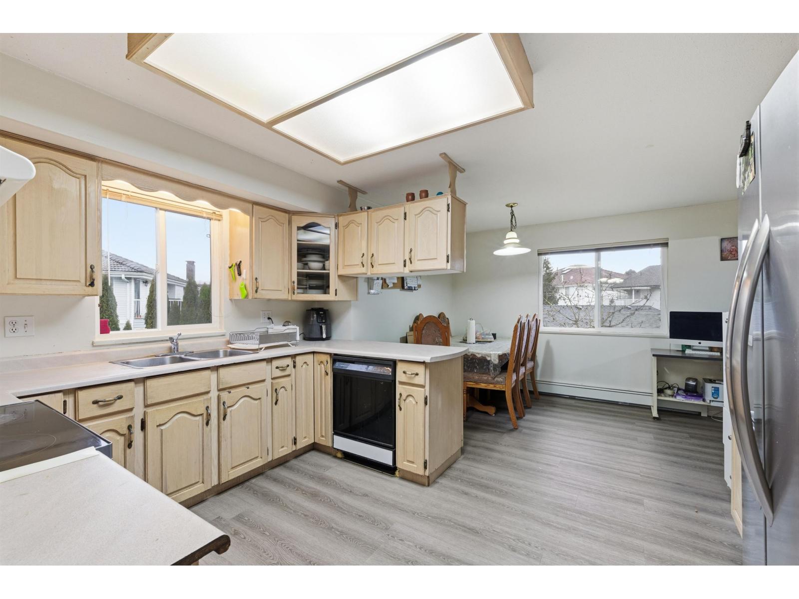 7076 122a Street, Surrey, British Columbia  V3W 4Z8 - Photo 8 - R3081676