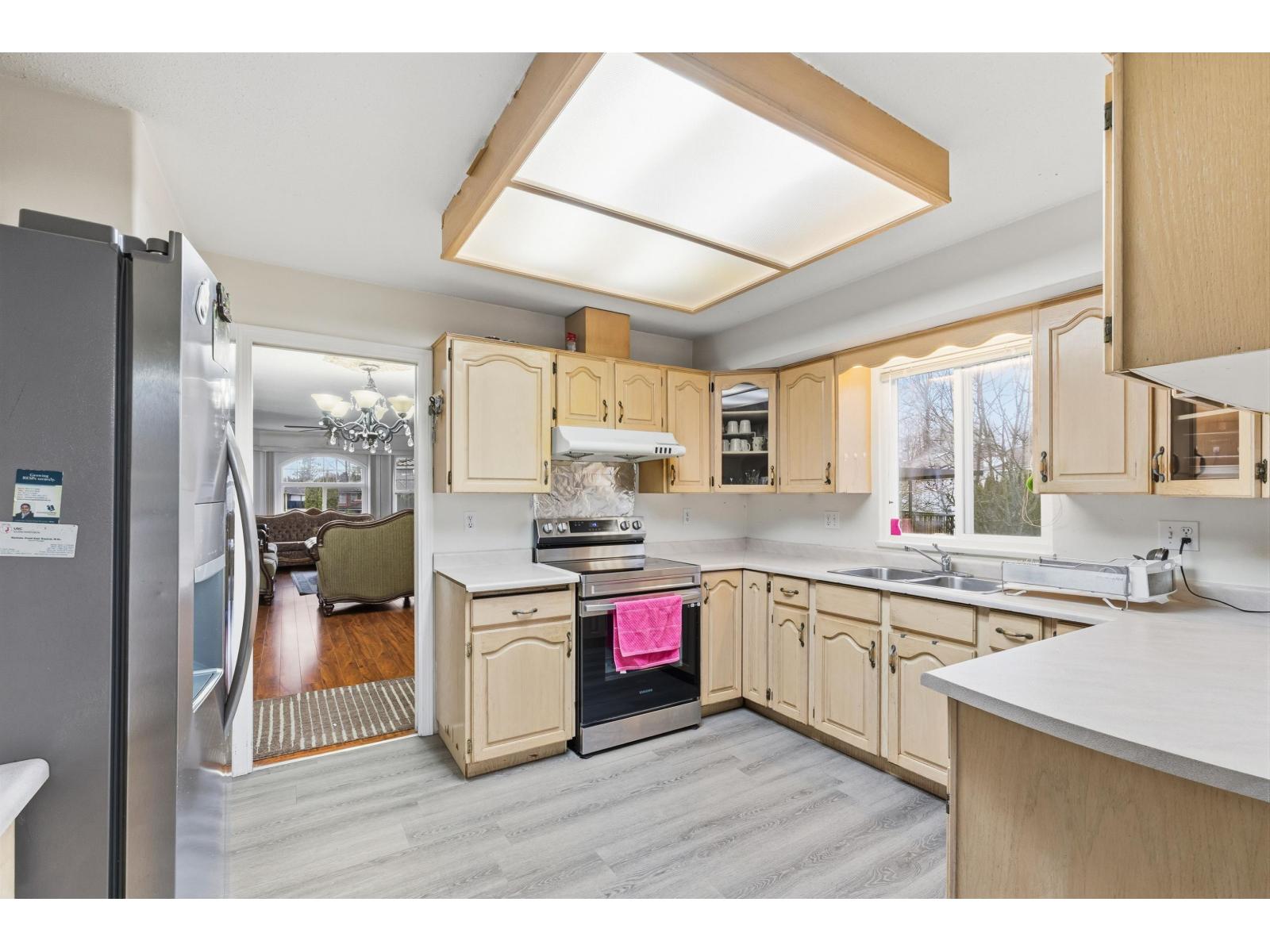 7076 122a Street, Surrey, British Columbia  V3W 4Z8 - Photo 10 - R3081676