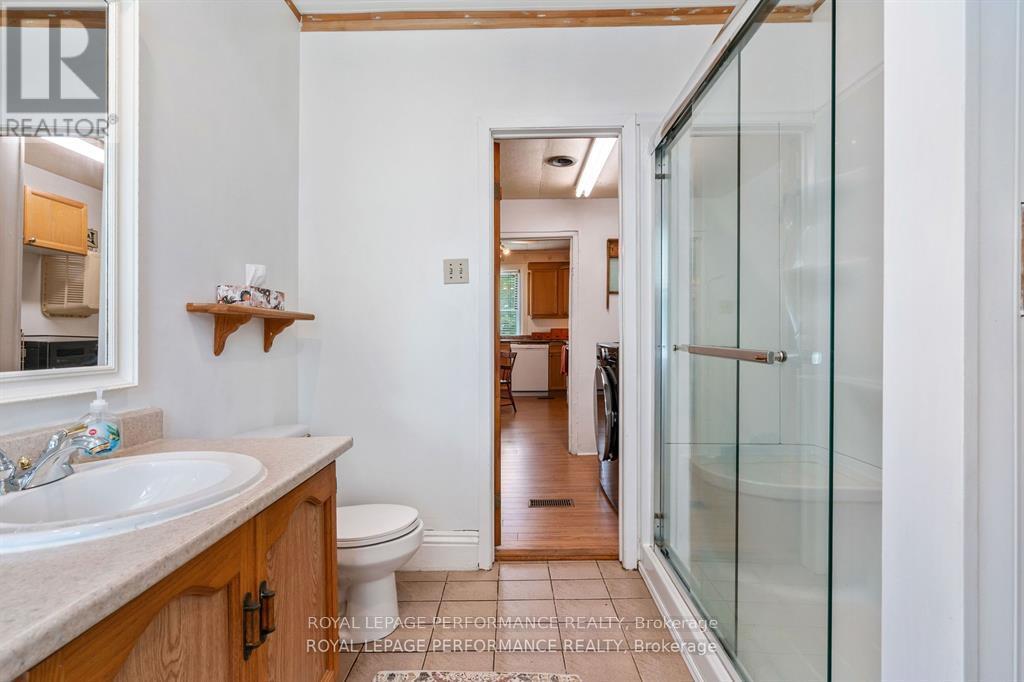 19970 Kenyon Concession 8 Road, North Glengarry, Ontario  K0C 1A0 - Photo 17 - X12749192