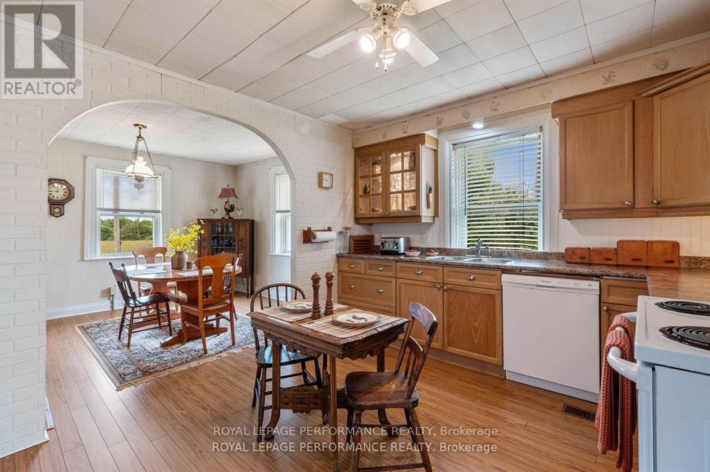 19970 Kenyon Concession 8 Road, North Glengarry, Ontario  K0C 1A0 - Photo 18 - X12749192