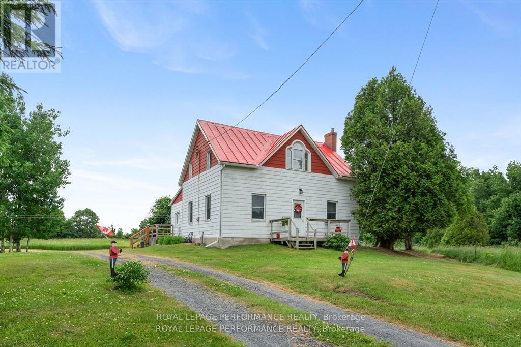 19970 Kenyon Concession 8 Road, North Glengarry, Ontario  K0C 1A0 - Photo 3 - X12749192