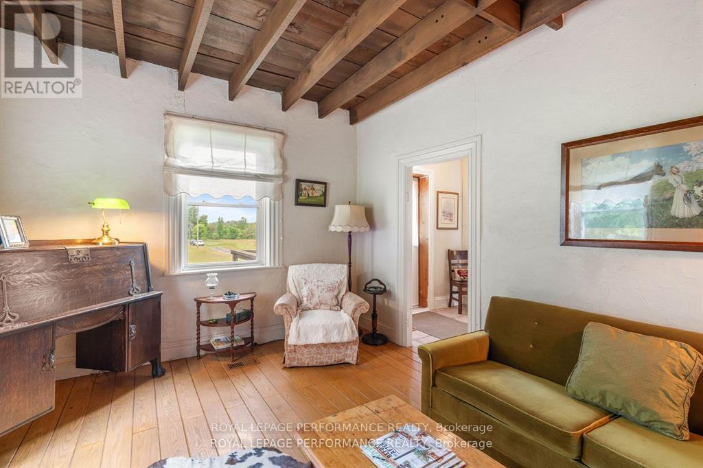 19970 Kenyon Concession 8 Road, North Glengarry, Ontario  K0C 1A0 - Photo 6 - X12749192