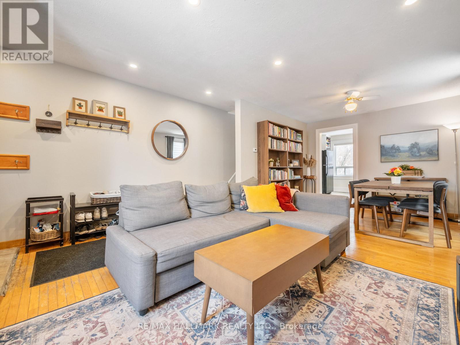 27 Winston Avenue, Toronto, Ontario  M1N 1W2 - Photo 3 - E12749272