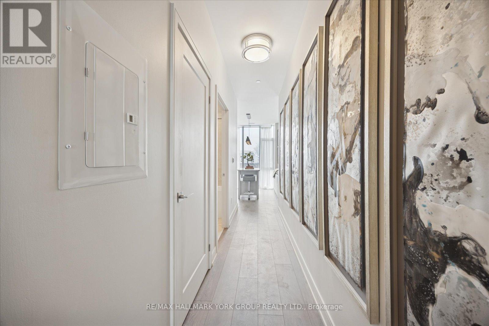 302 - 705 Davis Drive, Newmarket, Ontario  L3Y 0J1 - Photo 2 - N12749208