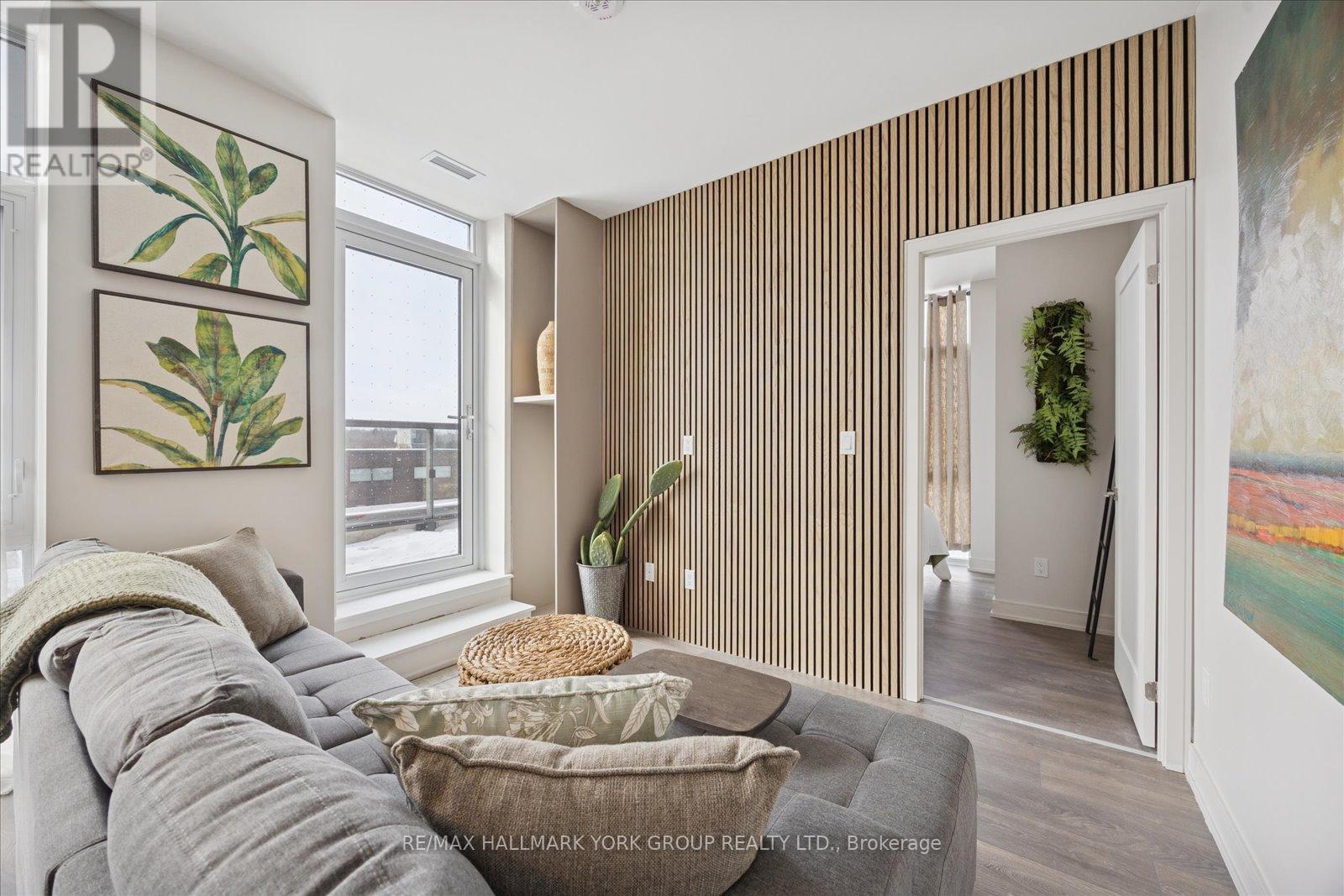 302 - 705 Davis Drive, Newmarket, Ontario  L3Y 0J1 - Photo 3 - N12749208