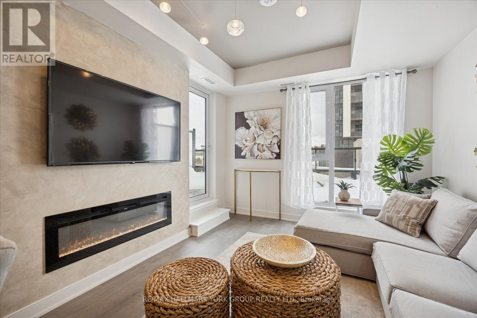 405 - 705 DAVIS DRIVE, Newmarket, Ontario