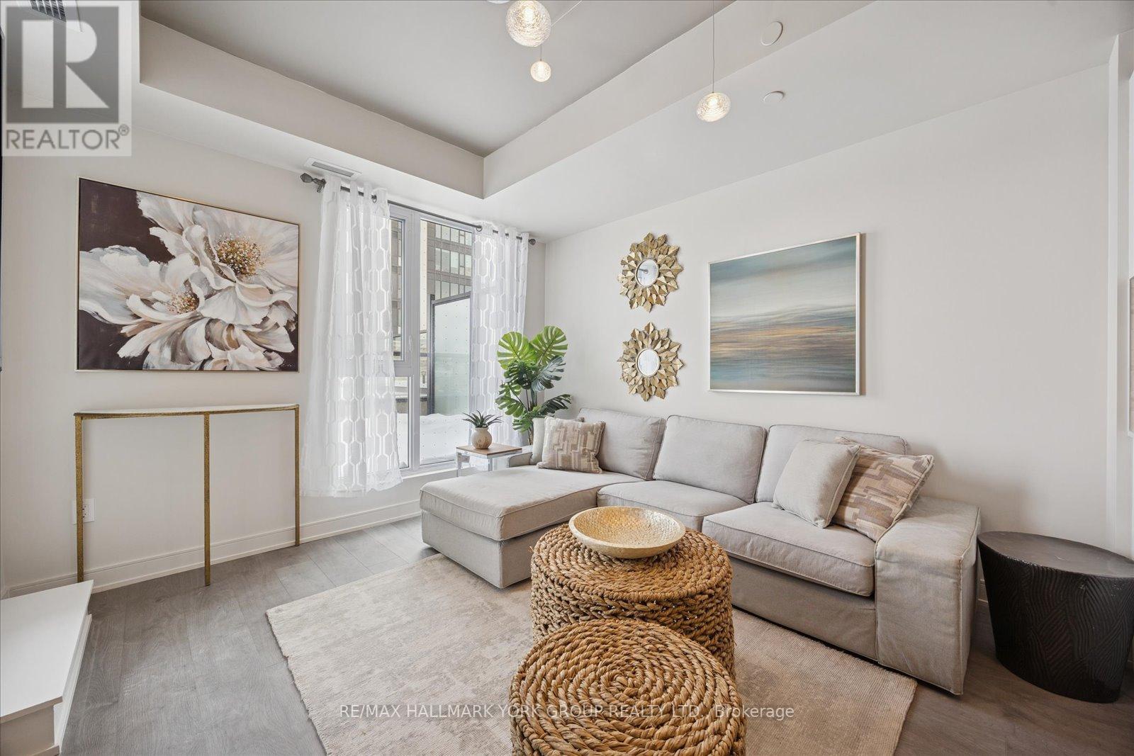 405 - 705 Davis Drive, Newmarket, Ontario  L3Y 0J1 - Photo 2 - N12749212