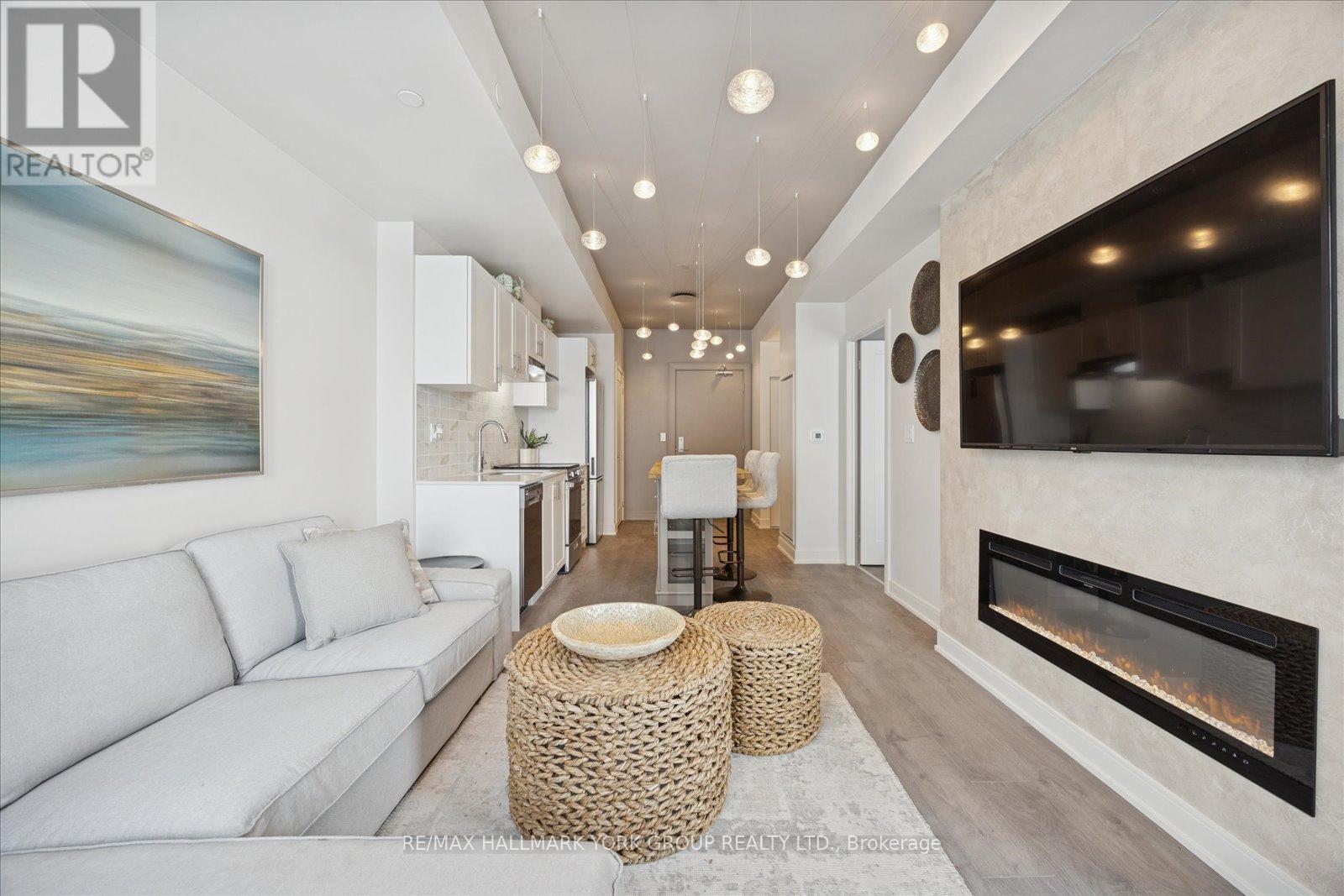 405 - 705 Davis Drive, Newmarket, Ontario  L3Y 0J1 - Photo 4 - N12749212