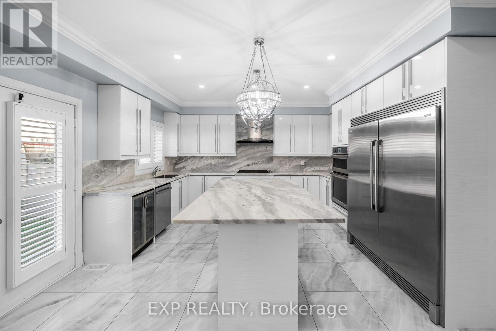 35 Tyndall Drive, Bradford West Gwillimbury, Ontario  L3Z 4G6 - Photo 16 - N12749222