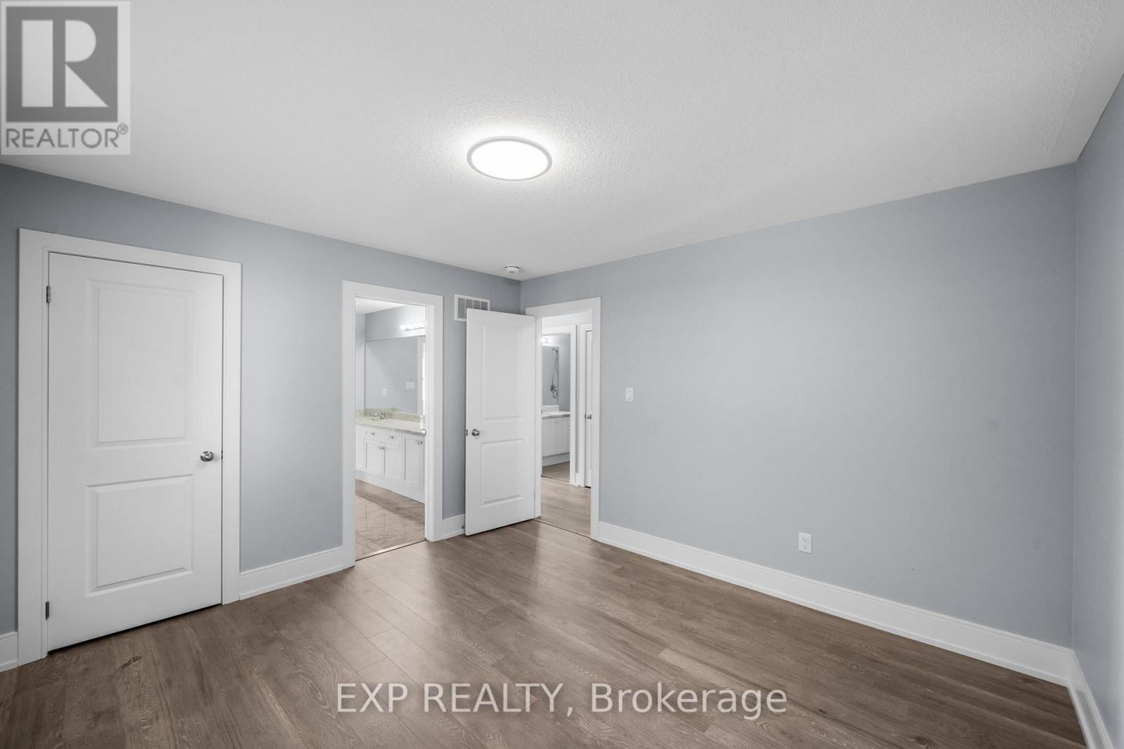 35 Tyndall Drive, Bradford West Gwillimbury, Ontario  L3Z 4G6 - Photo 26 - N12749222