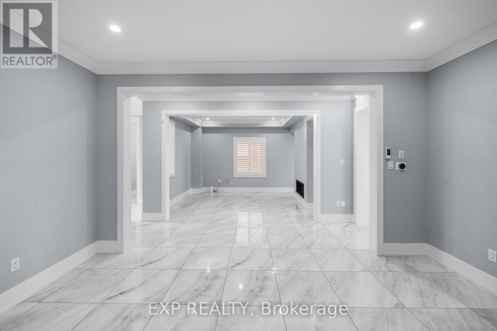 35 Tyndall Drive, Bradford West Gwillimbury, Ontario  L3Z 4G6 - Photo 6 - N12749222