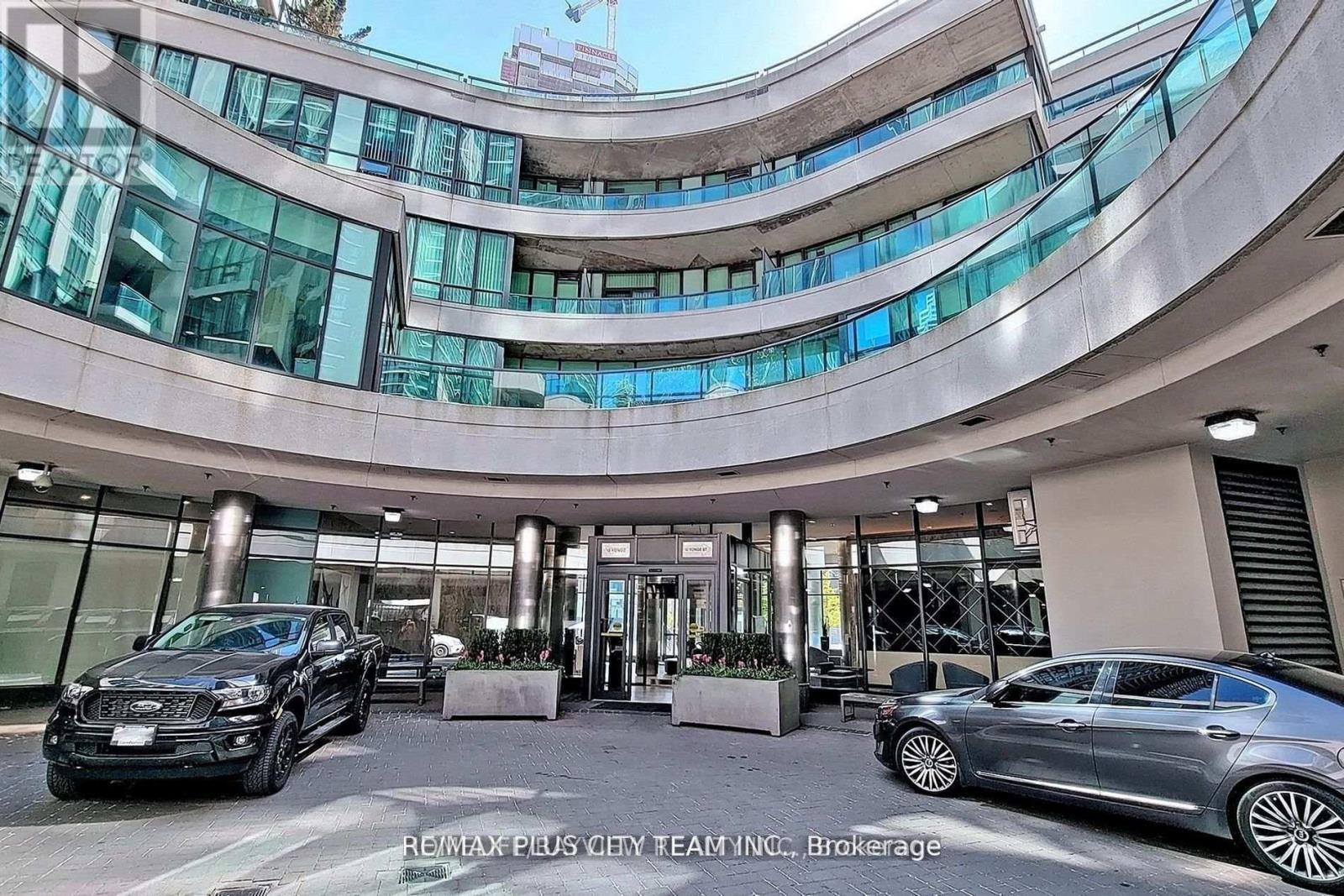 2902 - 16 Yonge Street, Toronto, Ontario  M5E 2A1 - Photo 2 - C12742802