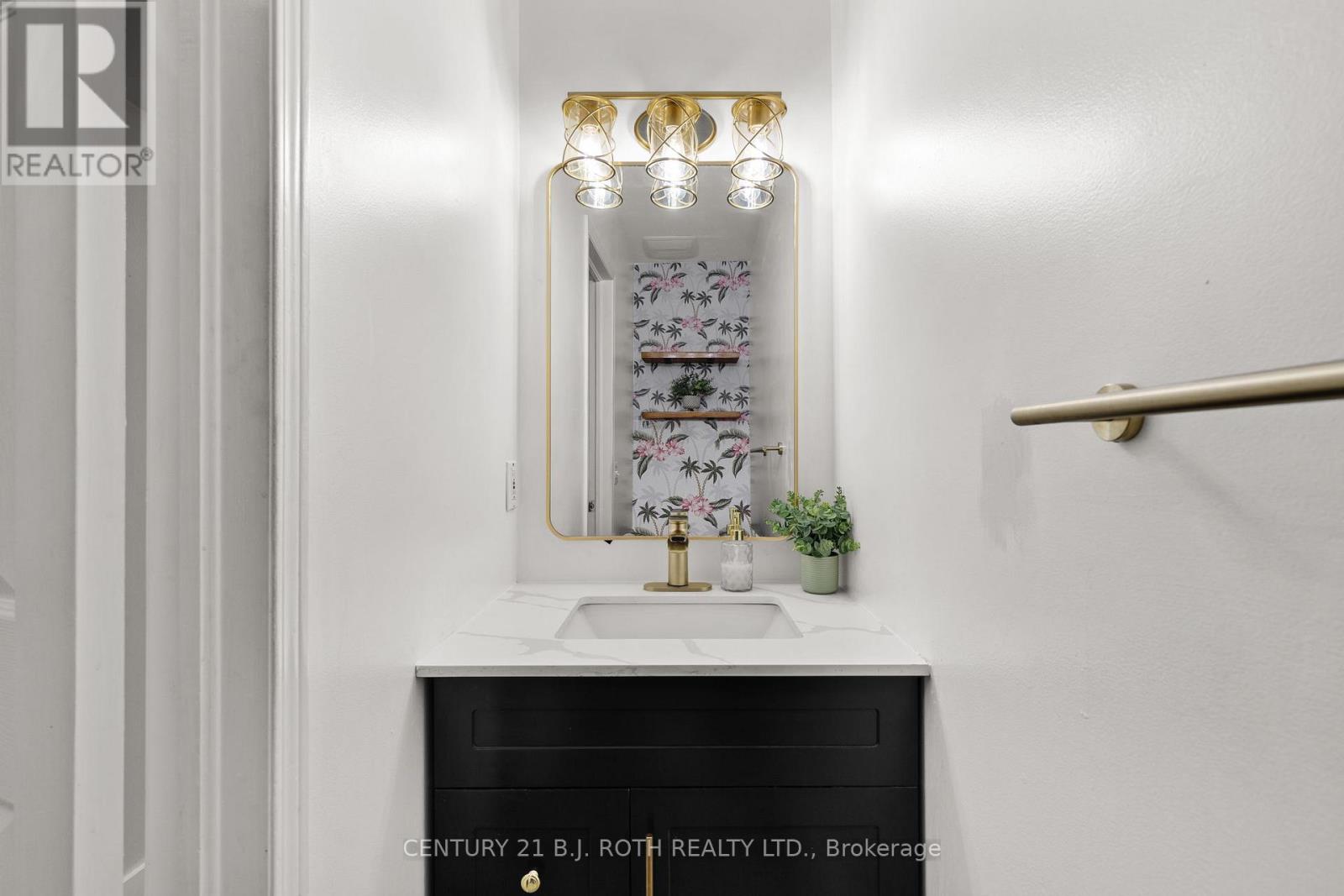 27 Golds Crescent, Barrie, Ontario  L4N 8R5 - Photo 8 - S12677160