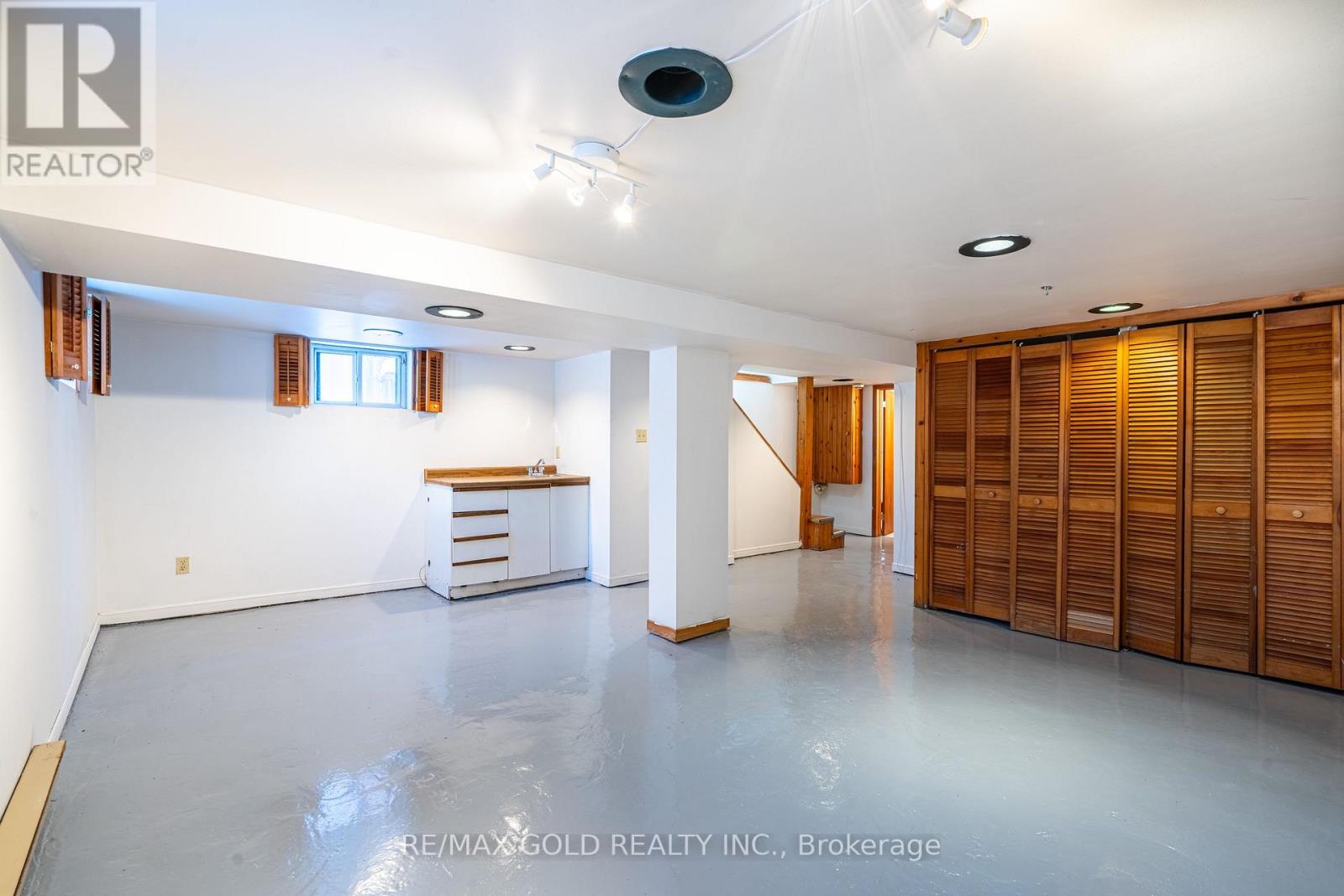 65 Long Branch Avenue, Toronto, Ontario  M8W 3J3 - Photo 23 - W12736540