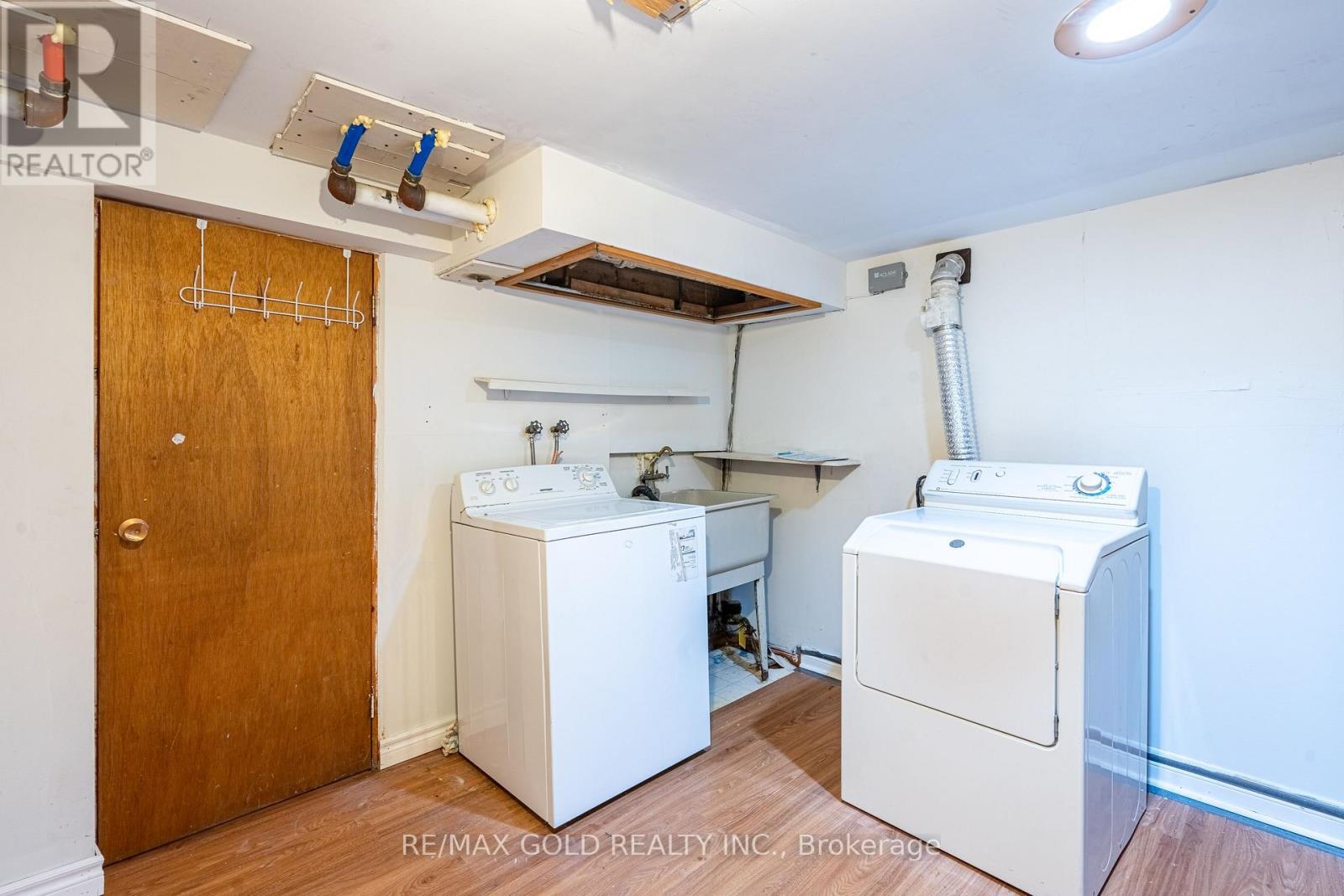 65 Long Branch Avenue, Toronto, Ontario  M8W 3J3 - Photo 29 - W12736540