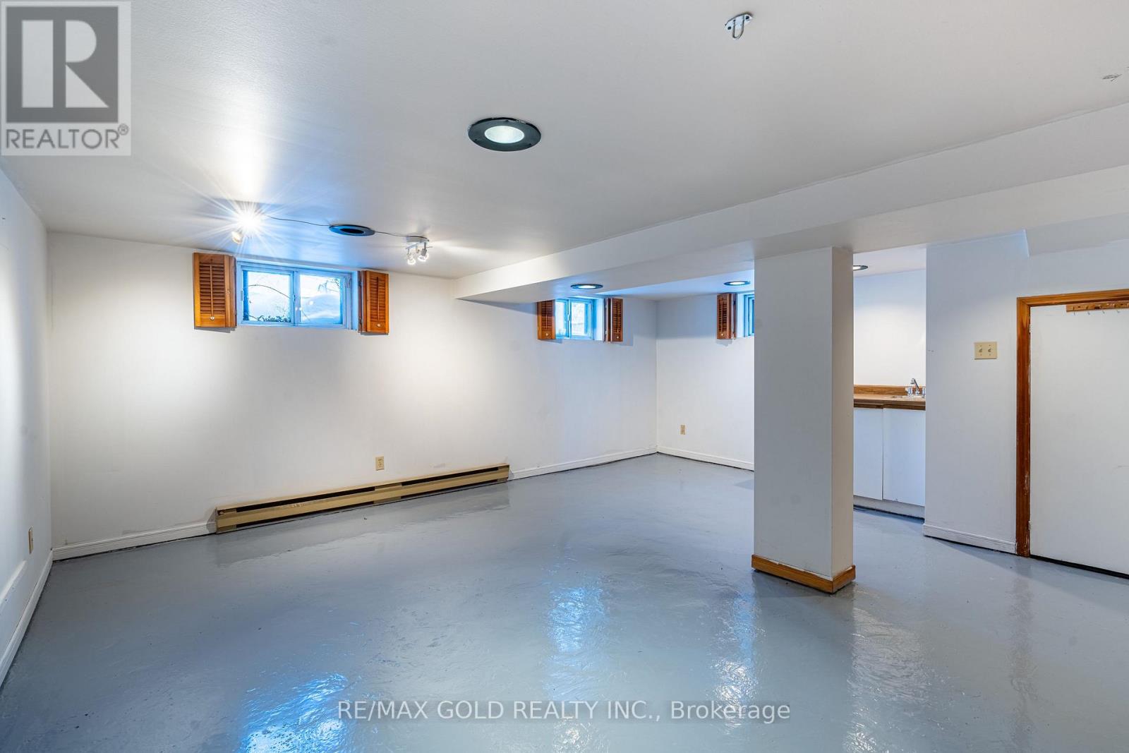 65 Long Branch Avenue, Toronto, Ontario  M8W 3J3 - Photo 22 - W12736540