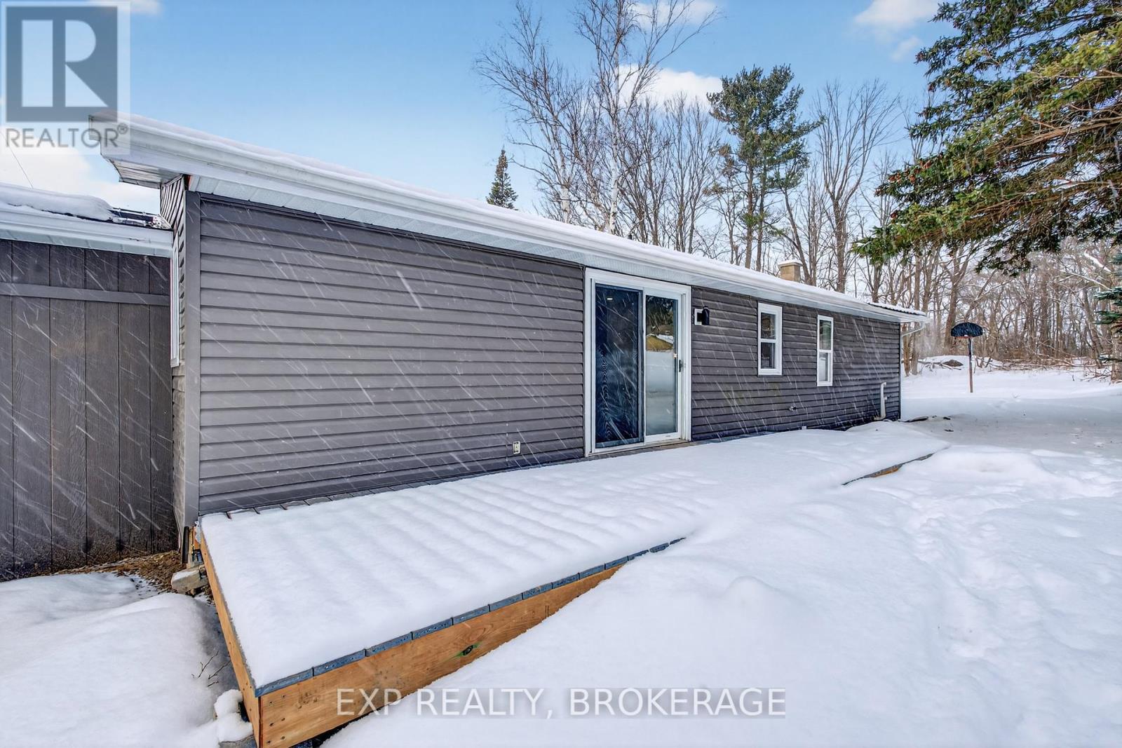6402 Perth Road, Frontenac, Ontario  K0H 2L0 - Photo 24 - X12665150
