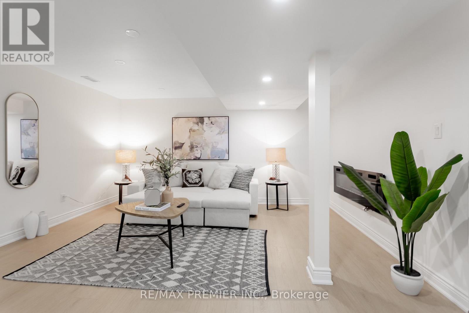 11 Four Seasons Circle, Brampton, Ontario  L7A 2A8 - Photo 14 - W12749184