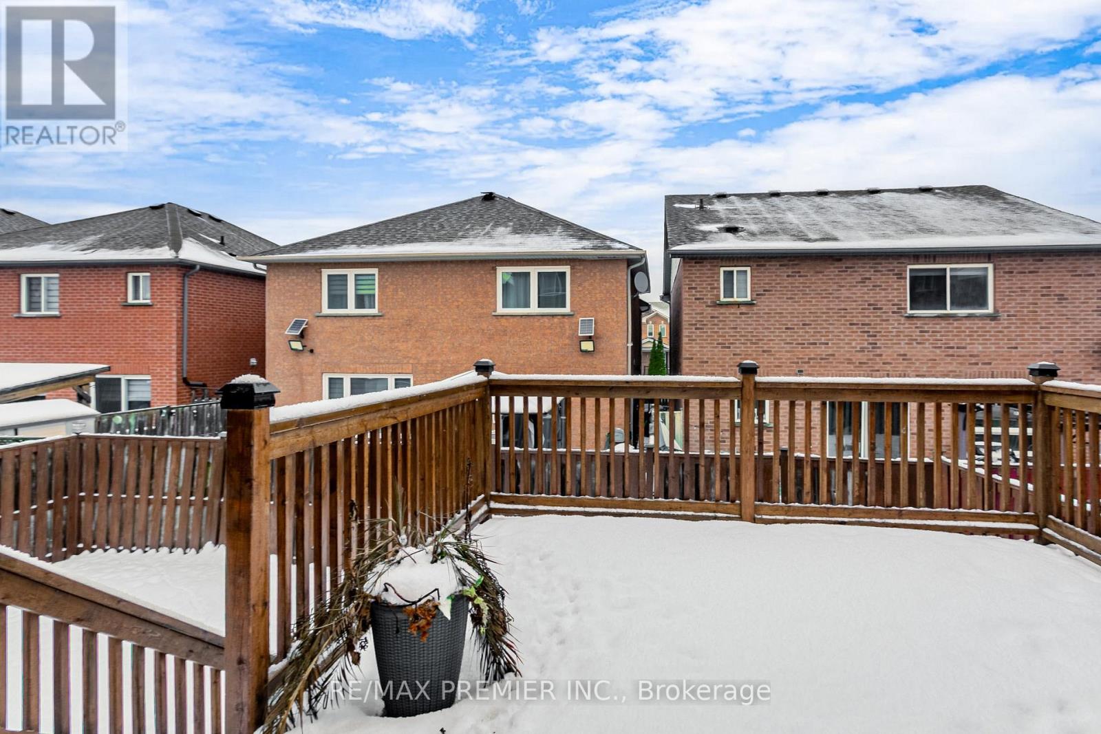 11 Four Seasons Circle, Brampton, Ontario  L7A 2A8 - Photo 19 - W12749184