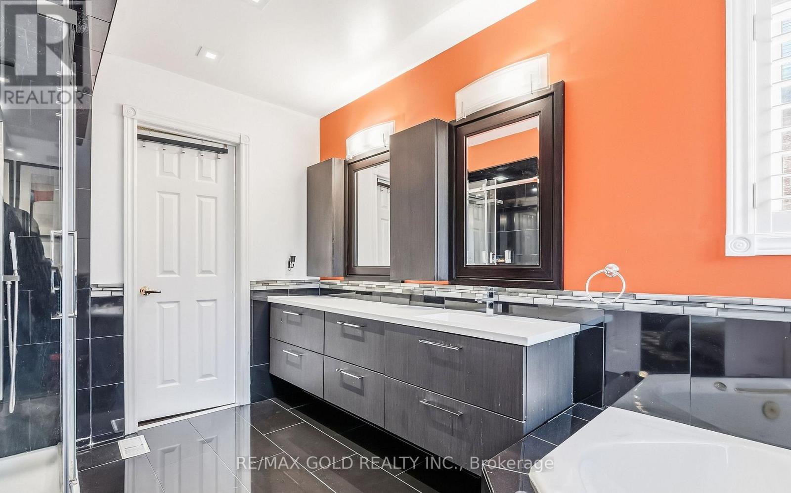 343 Bristol Road E, Mississauga, Ontario  L4Z 3V6 - Photo 22 - W12749194