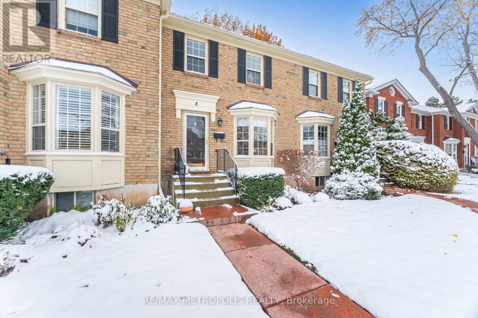 8 - 2390 Woodward Avenue, Burlington, Ontario  L7R 1T9 - Photo 4 - W12749232