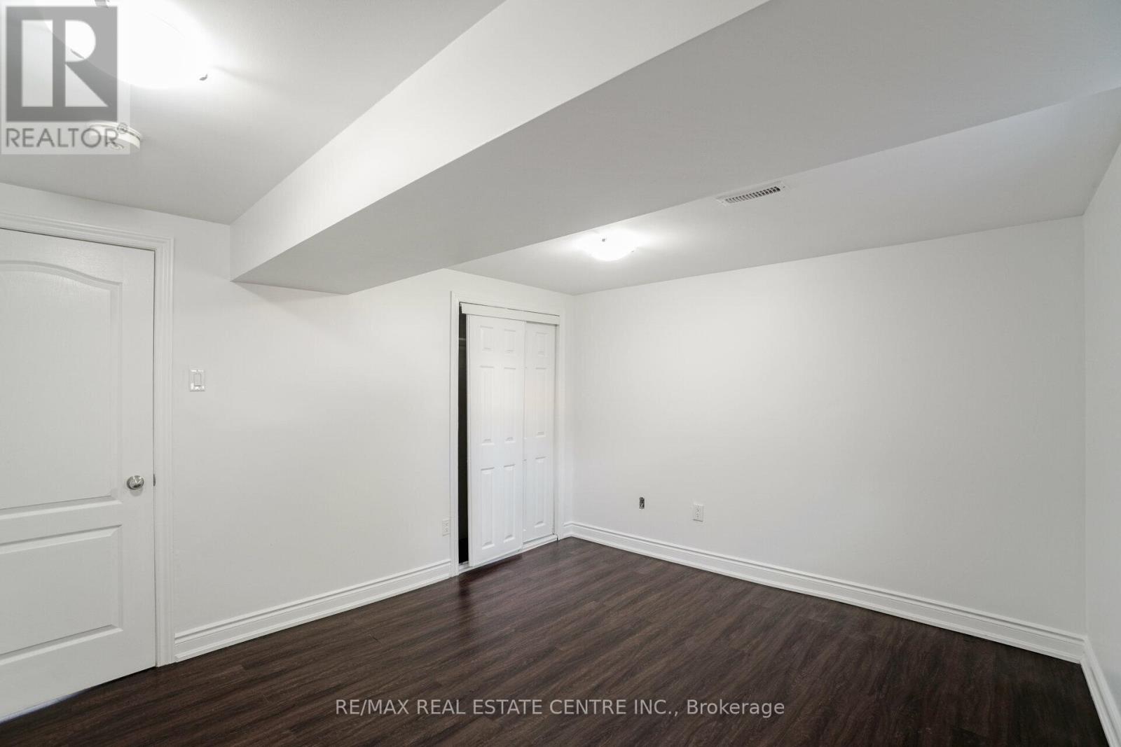 2 - 32 Mount Pleasant Drive, Brampton, Ontario  L6Z 1K2 - Photo 16 - W12749240