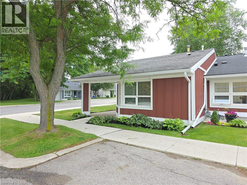 1 Szollosy Circle, Hamilton, Ontario  L9B 1T8 - Photo 2 - 40766656