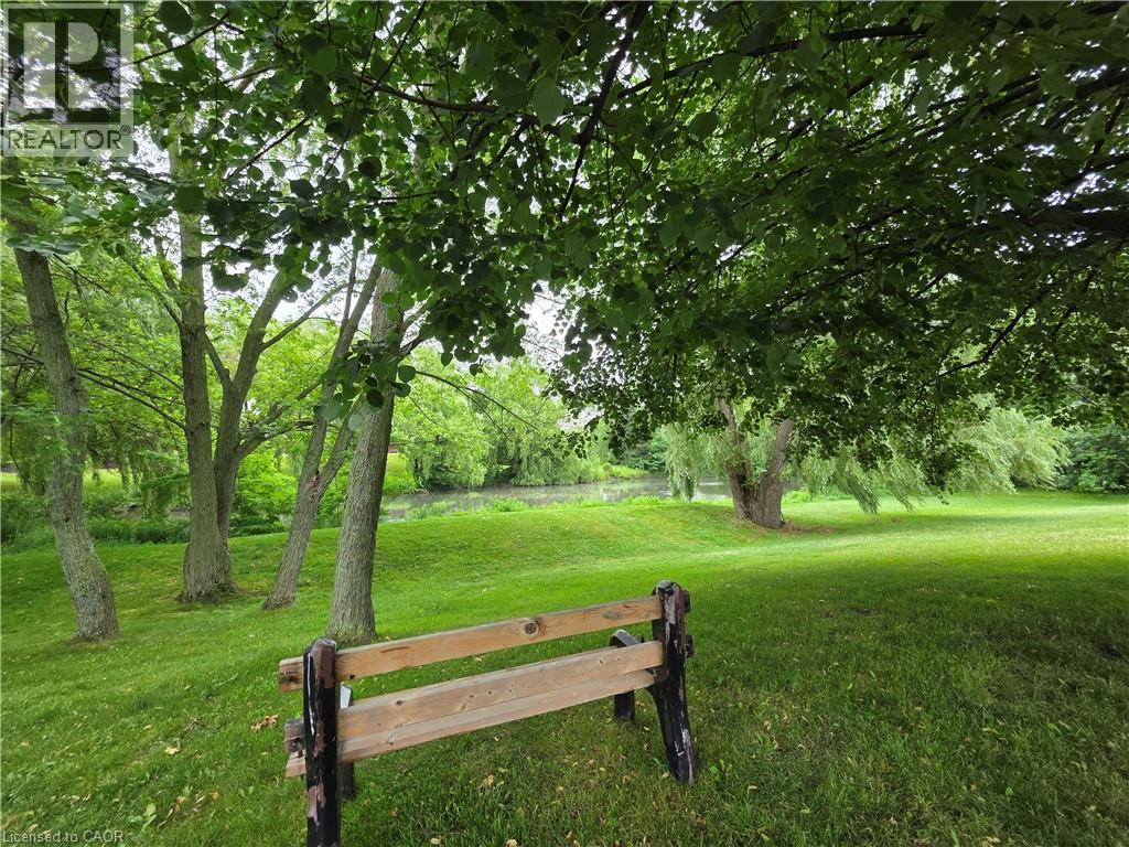 1 Szollosy Circle, Hamilton, Ontario  L9B 1T8 - Photo 17 - 40766656