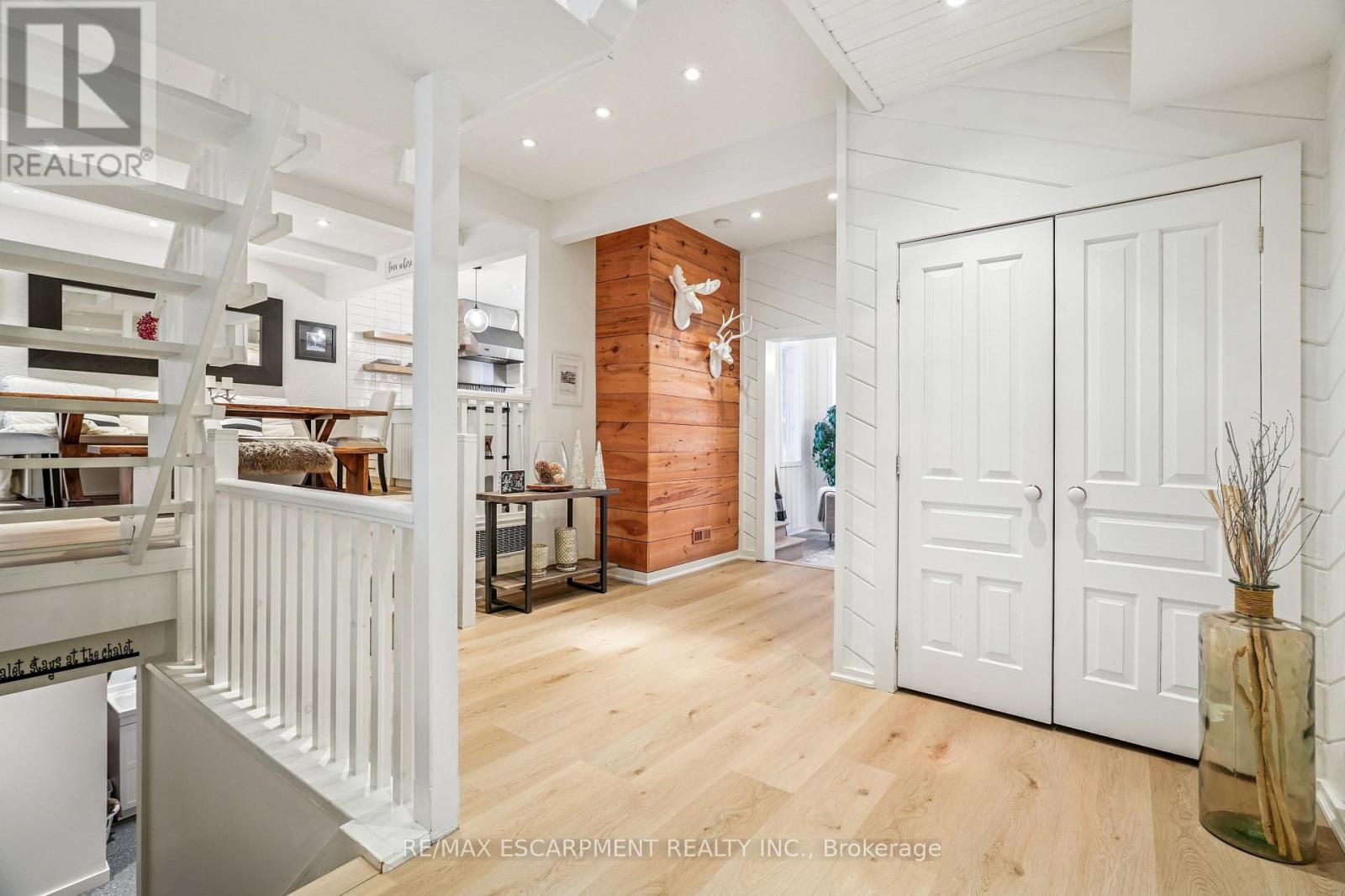 144 Carmichael Crescent, Blue Mountains, Ontario  L9Y 0R3 - Photo 9 - X12749204