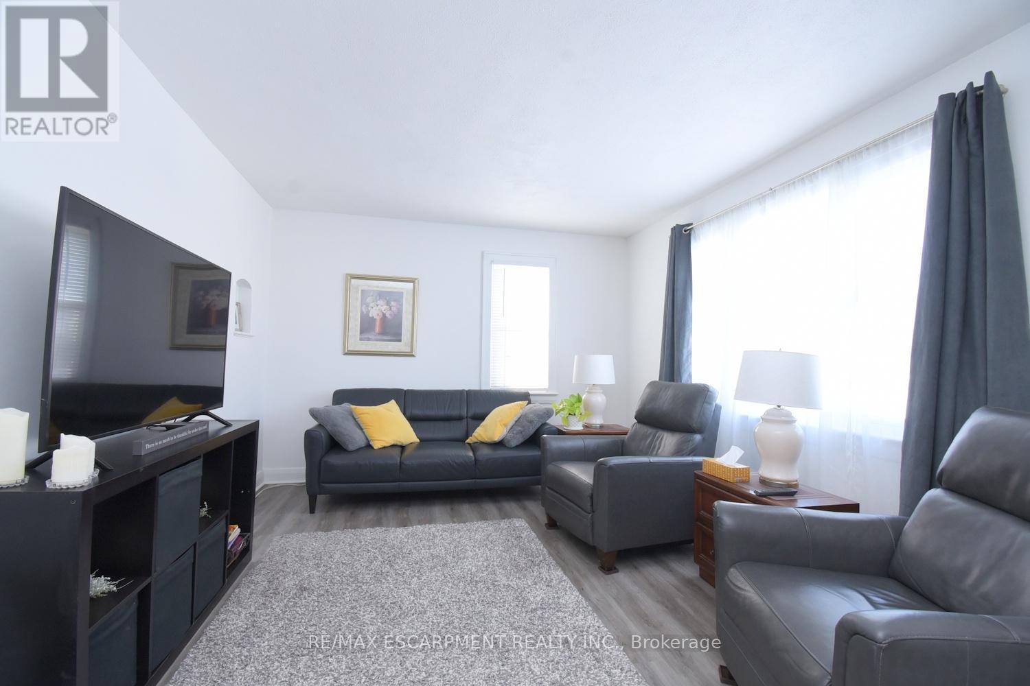 411 Ross Avenue, Haldimand, Ontario  N1A 2S2 - Photo 11 - X12749264