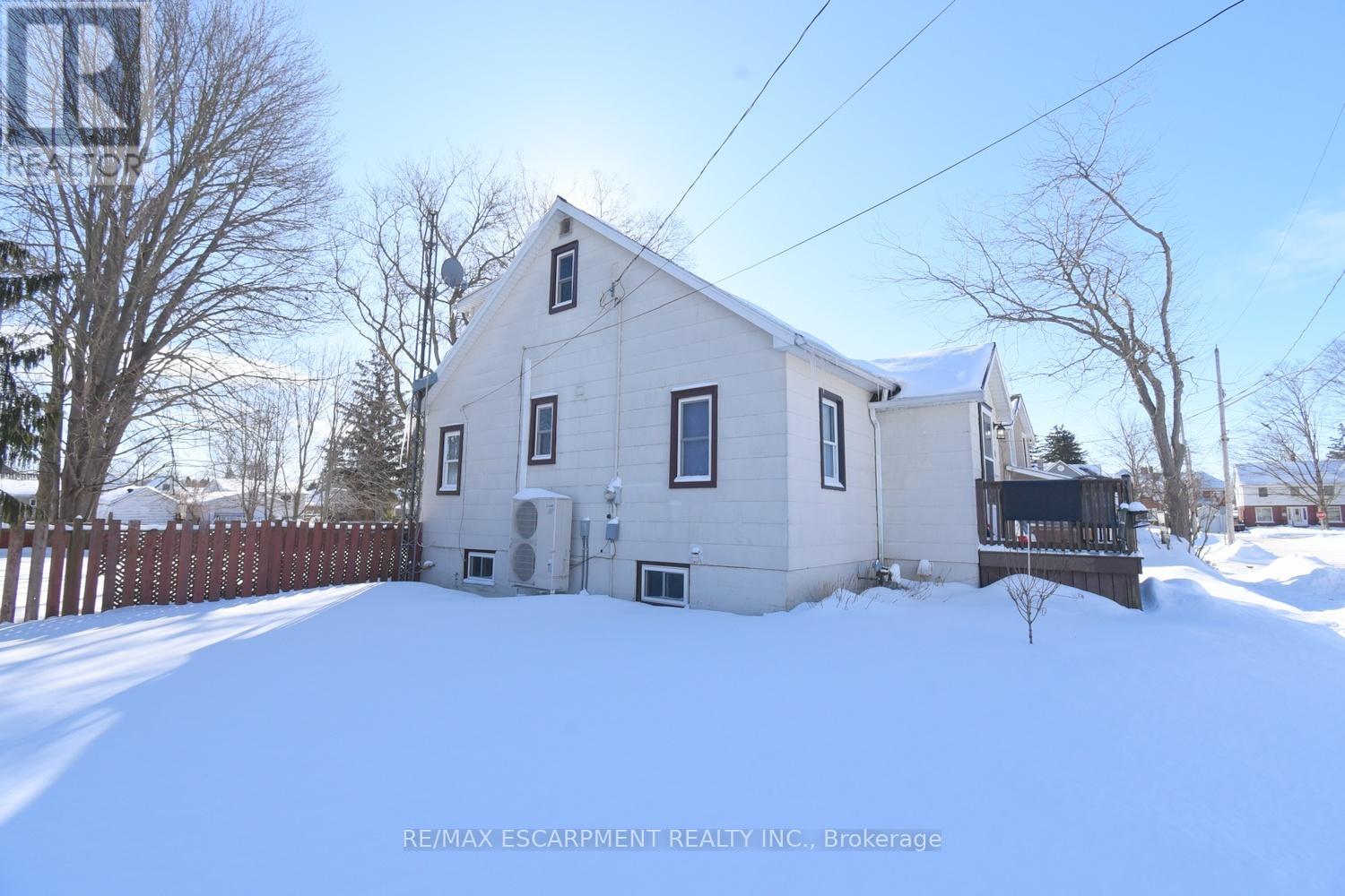 411 Ross Avenue, Haldimand, Ontario  N1A 2S2 - Photo 4 - X12749264