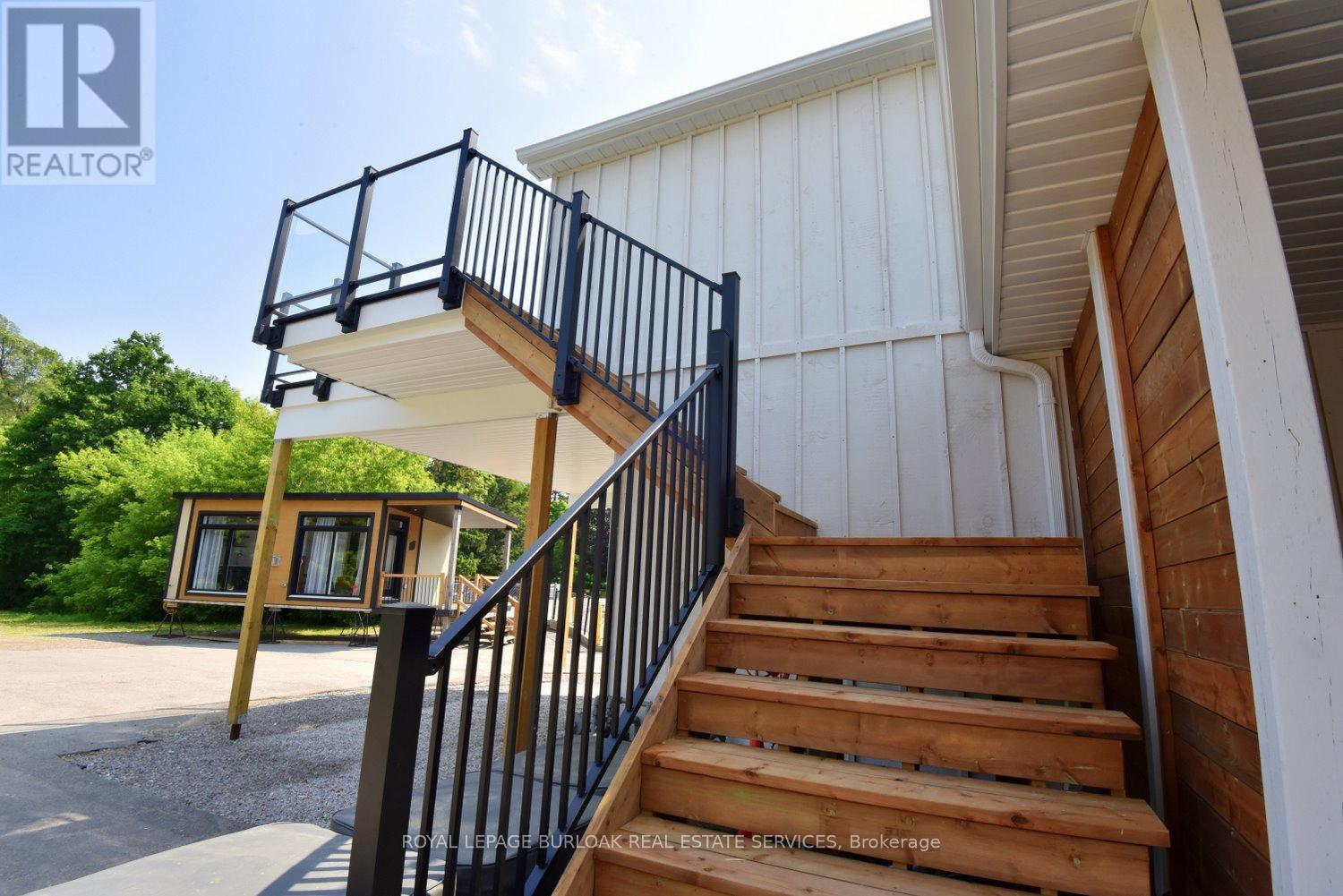 202 - 284 Wilson Street E, Hamilton, Ontario  L9G 2B9 - Photo 3 - X12749270