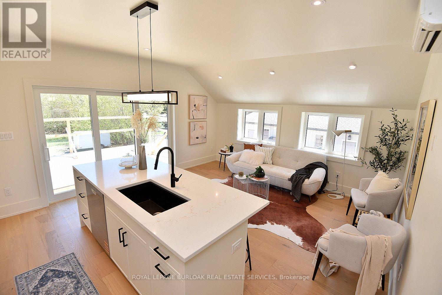 202 - 284 Wilson Street E, Hamilton, Ontario  L9G 2B9 - Photo 8 - X12749270