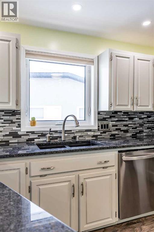 38 Cook Court Se, Medicine Hat, Alberta  T1B 3Y3 - Photo 14 - A2282139