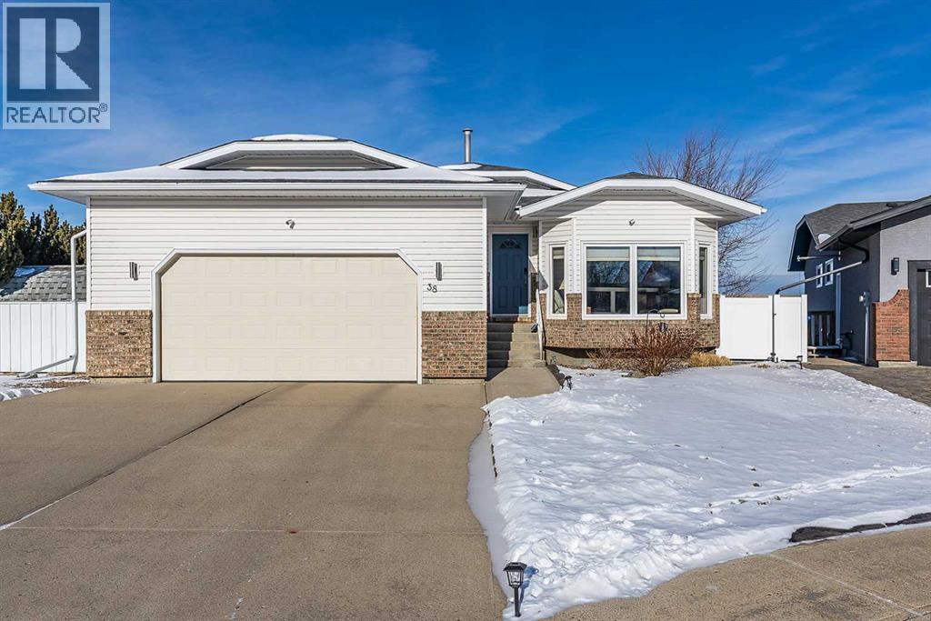 38 Cook Court SE, Medicine Hat, Alberta