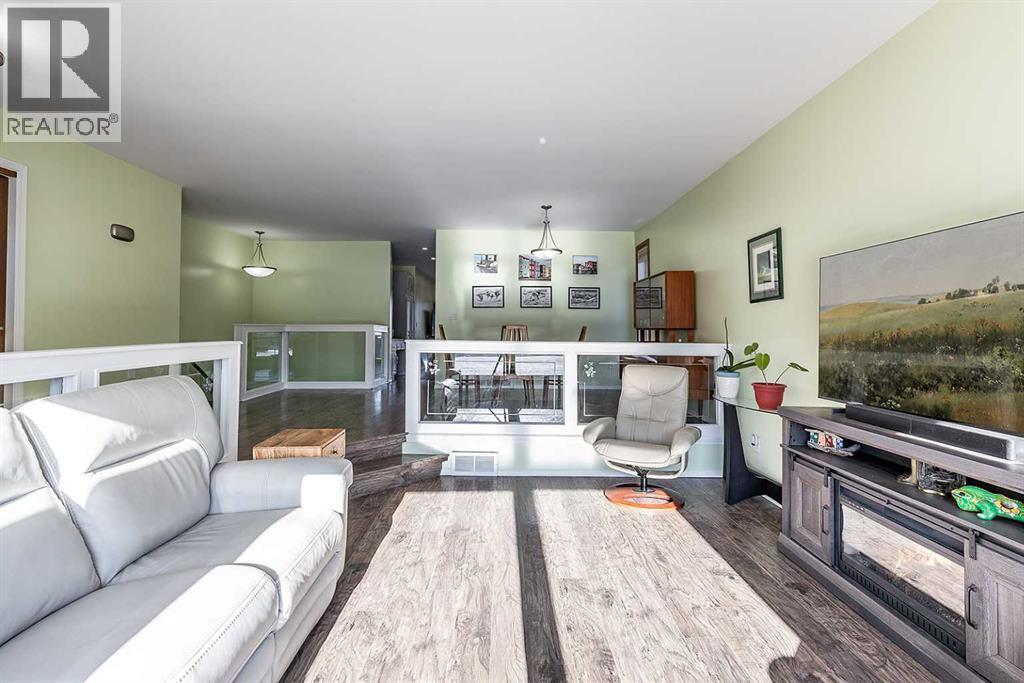 38 Cook Court Se, Medicine Hat, Alberta  T1B 3Y3 - Photo 7 - A2282139